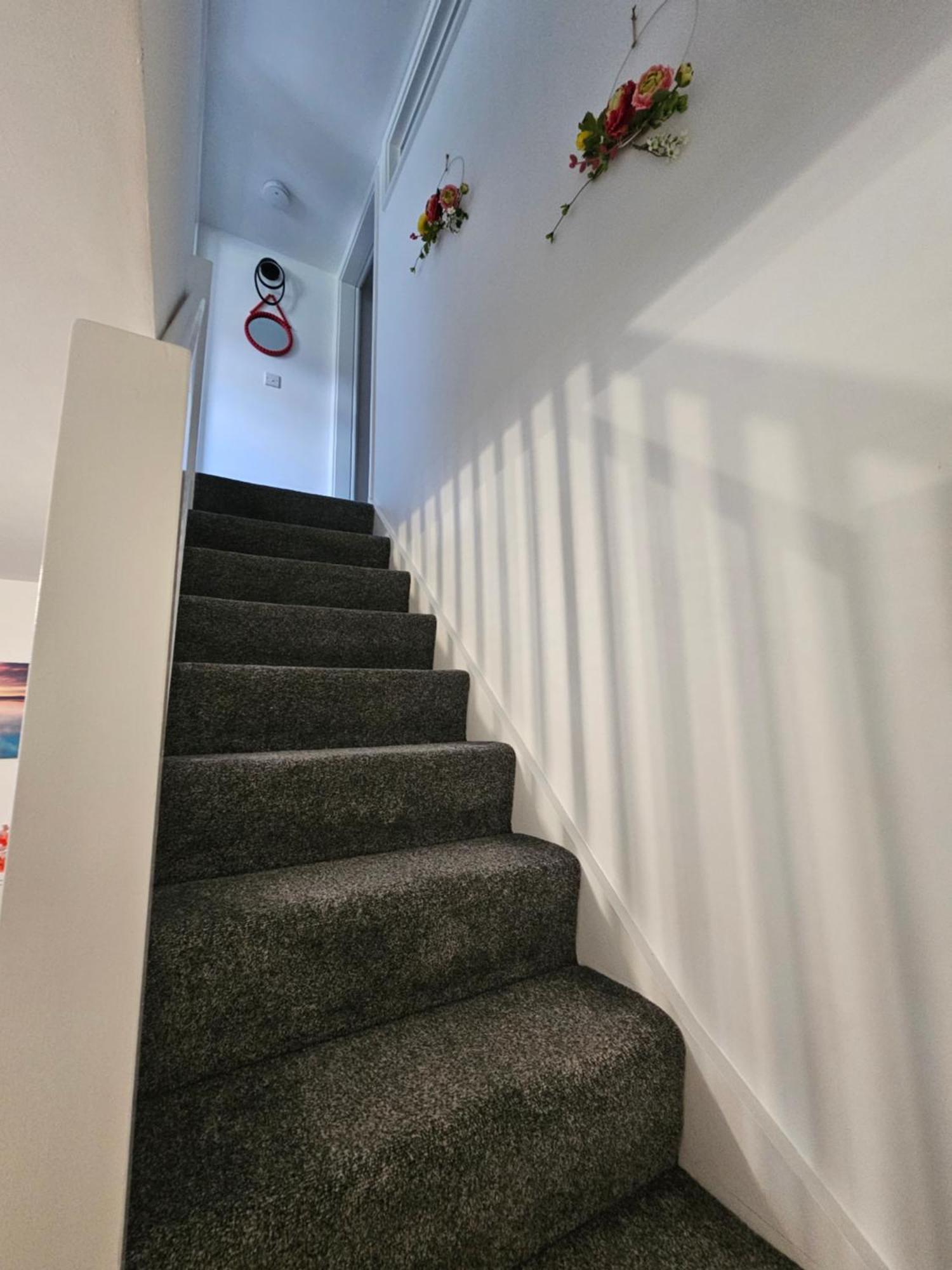 Apartment Luxury One Bedroom Maisonette With Extra Connected Bedroom In Centre Stevenage