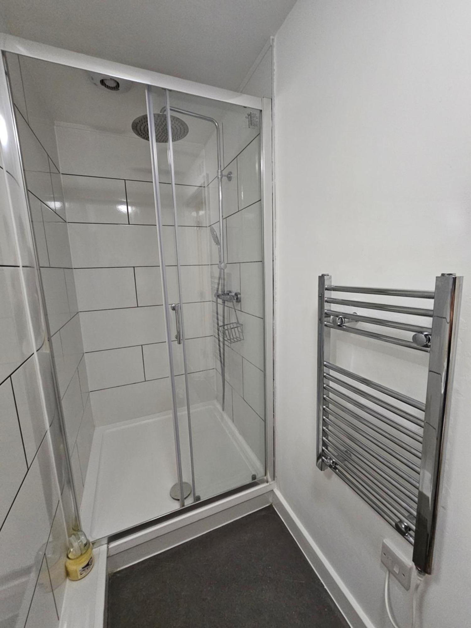 Apartment Luxury One Bedroom Maisonette With Extra Connected Bedroom In Centre *