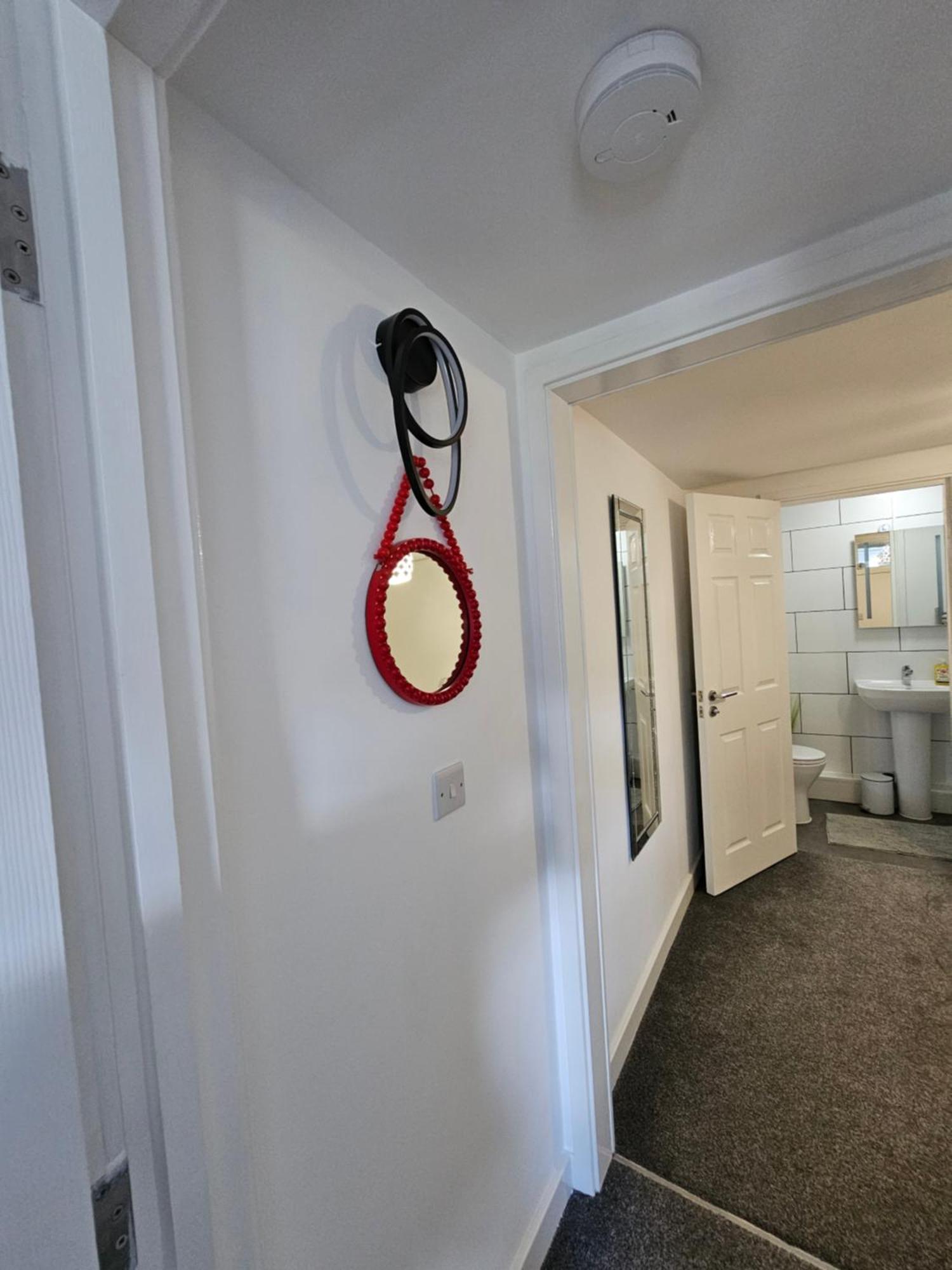 Luxury One Bedroom Maisonette With Extra Connected Bedroom In Centre